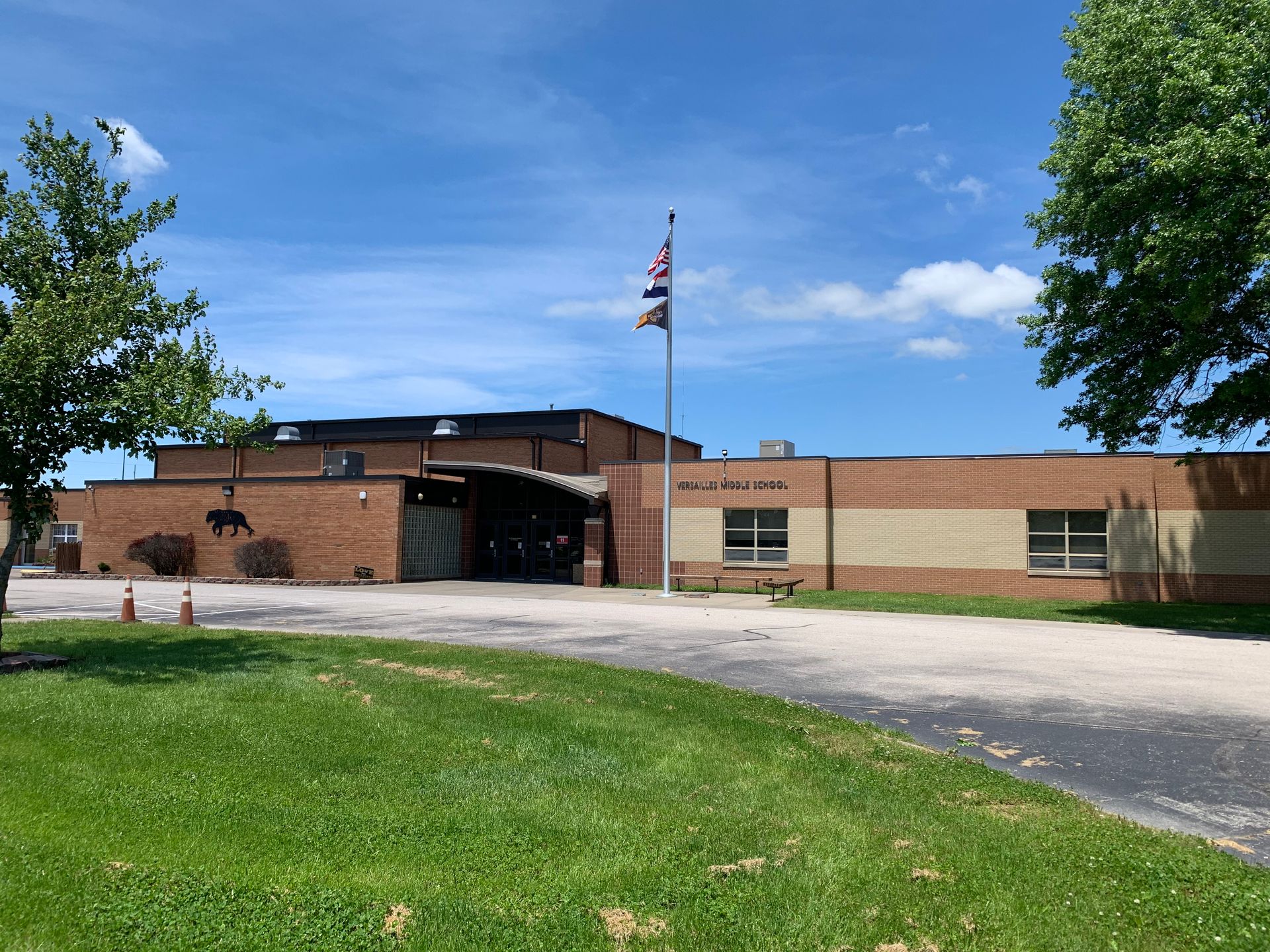 VERSAILLES MIDDLE SCHOOL