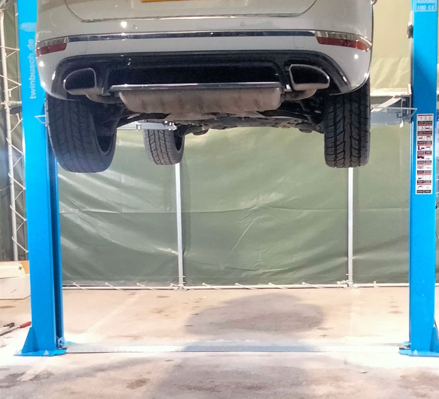 Twin Busch Two Post Lift (4.2 tonne)