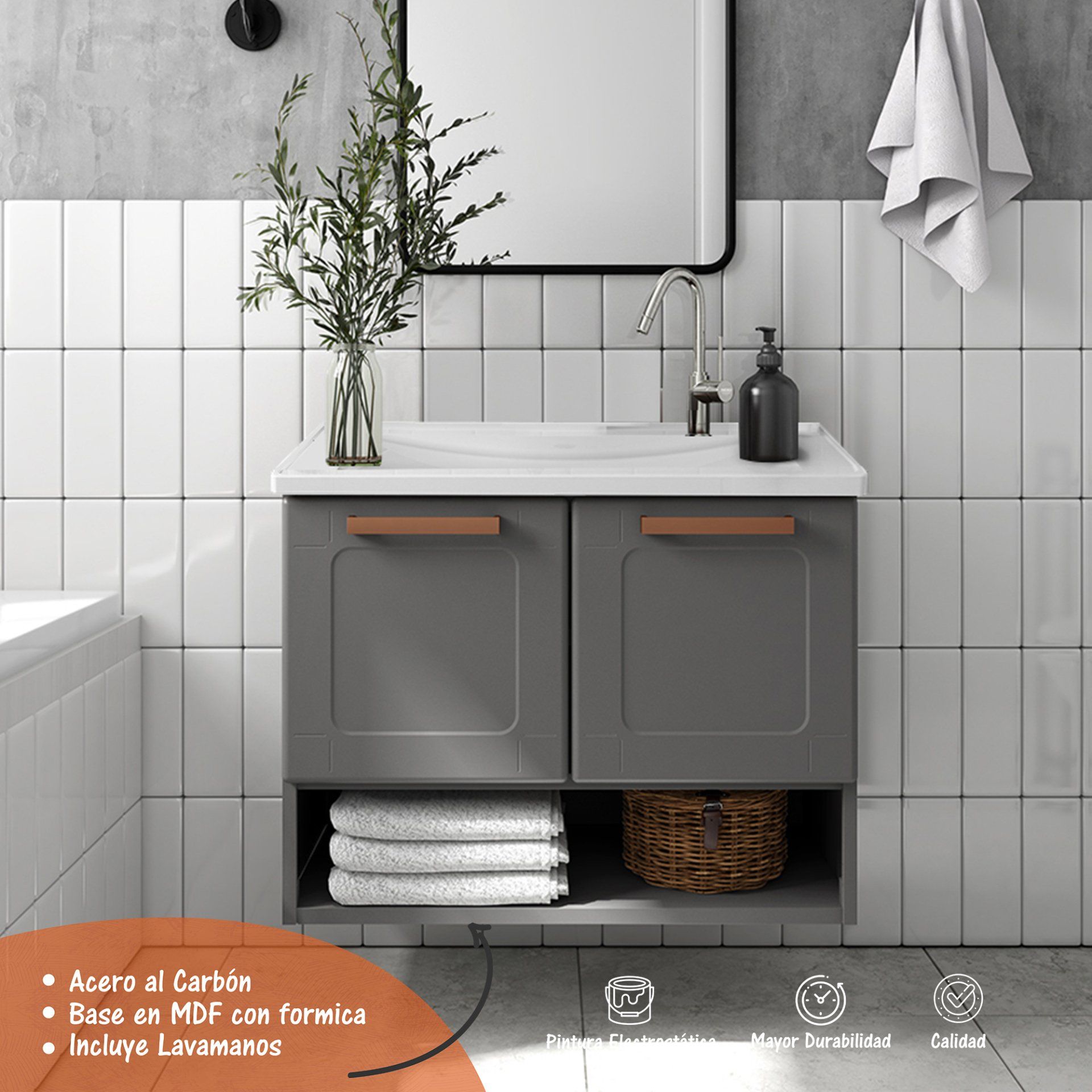 Un baño con lavabo, espejo y toallas.