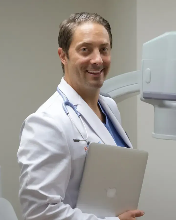 Dr. Alan Locke, DO, Clinic Director at Spectrum Stem Cell & Regenerative Medicine Center, Wauwatosa, WI