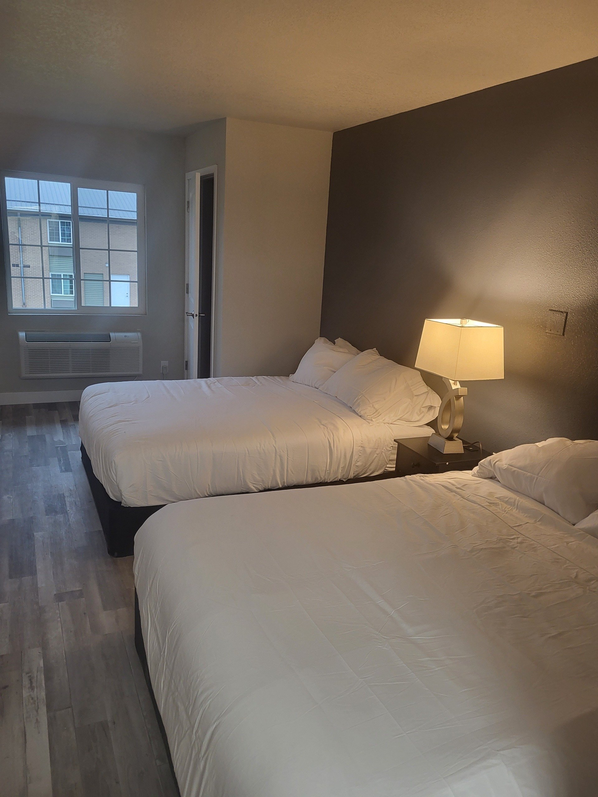 Hotel in Waverly Iowa | Red Fox Inn & Suites Waverly