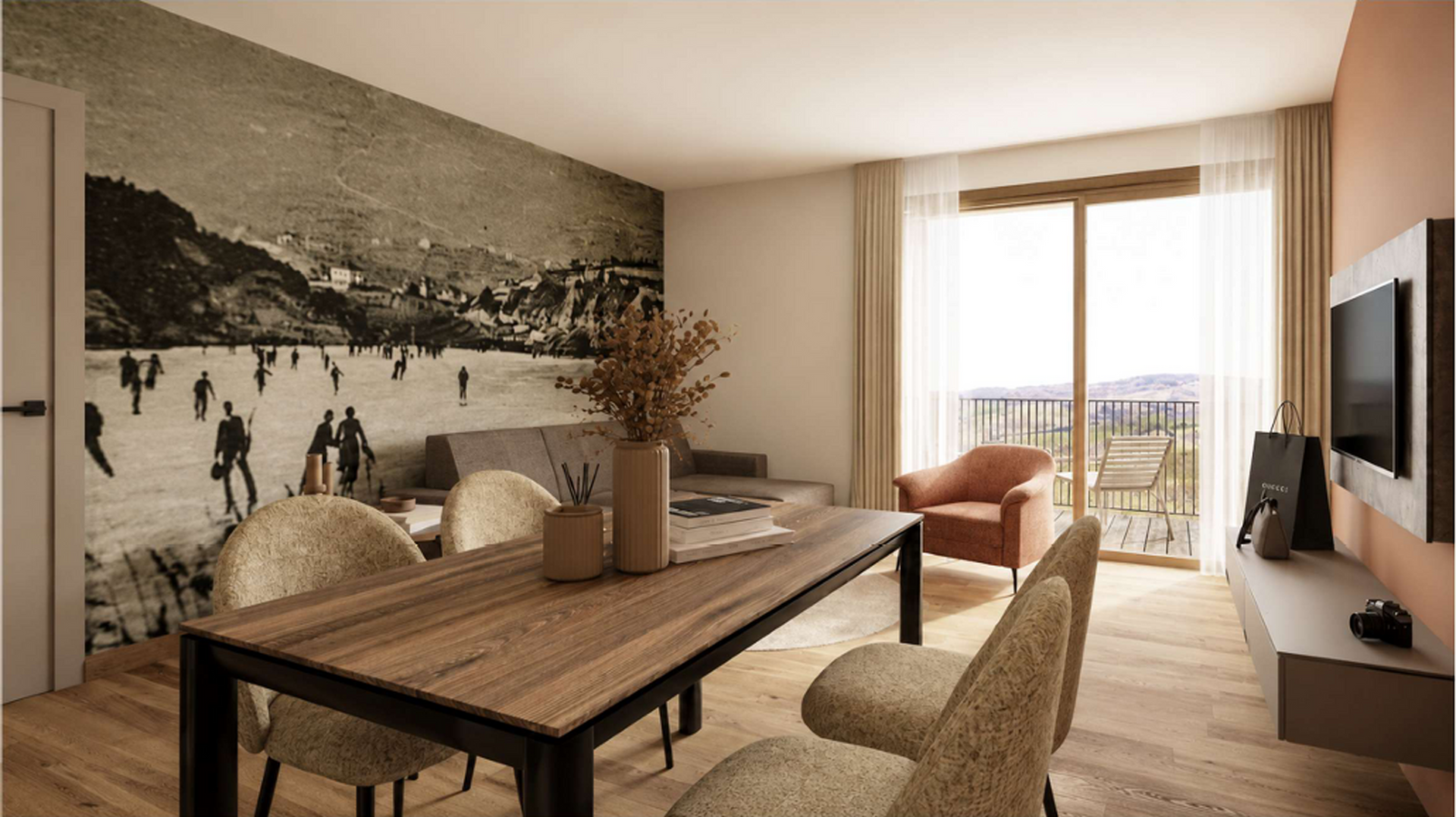 Salon moderne avec canapé beige clair, fauteuils beiges, tapis bleu, mur de miroirs et œuvres d'art murales