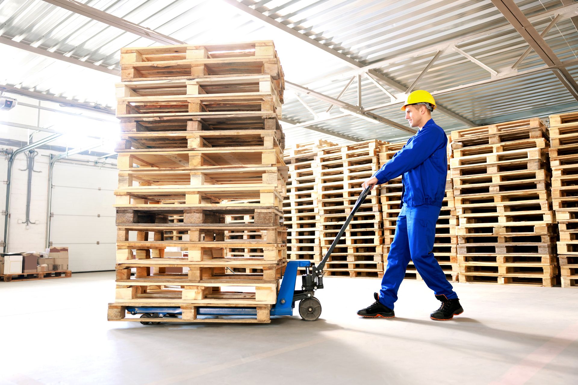 Pallet Stacking Strategies: Optimize Your Warehouse Layout