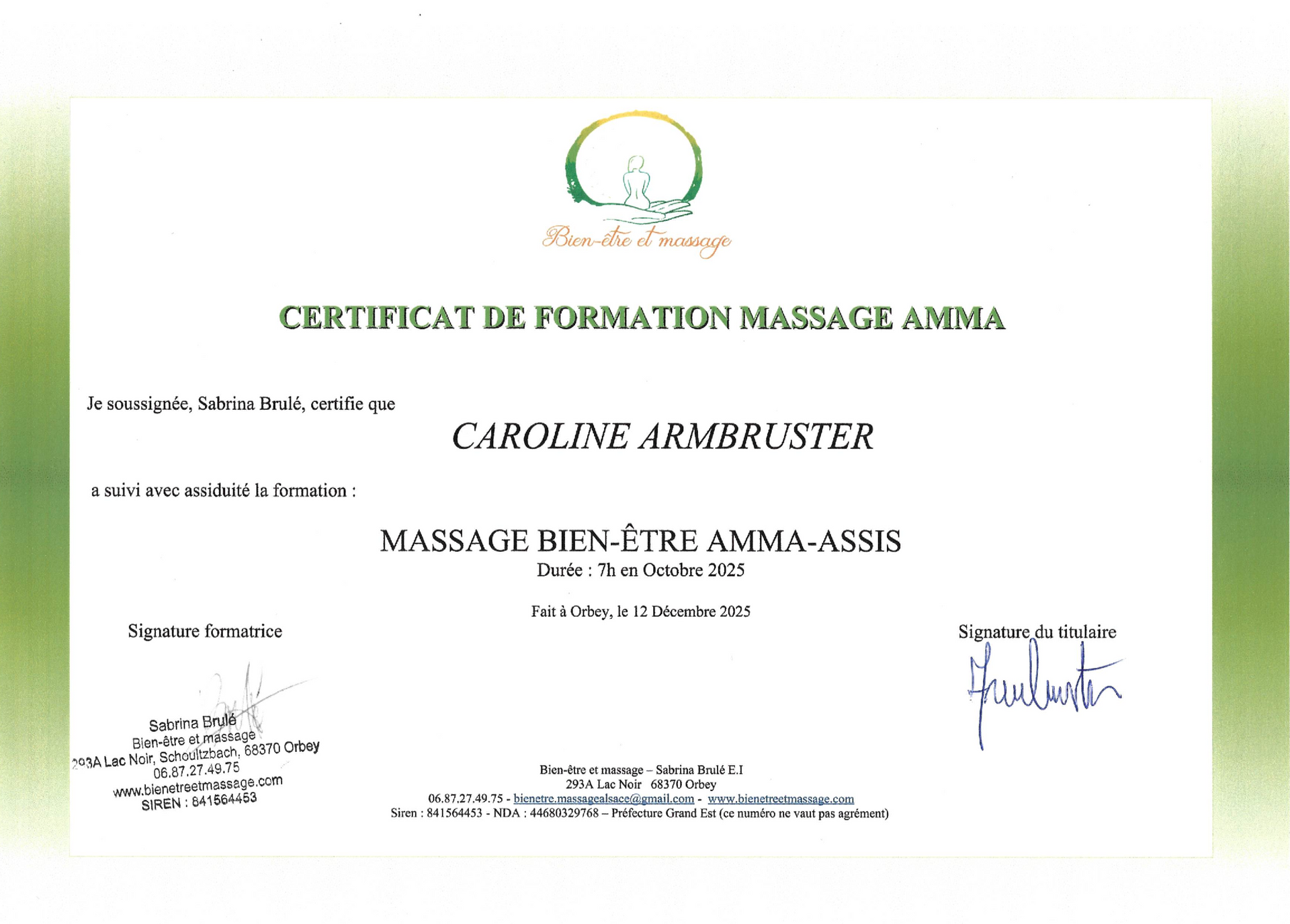 Certificat de massage français pour Caroline Armbruster, sur un document blanc et vert avec un logo et des signatures