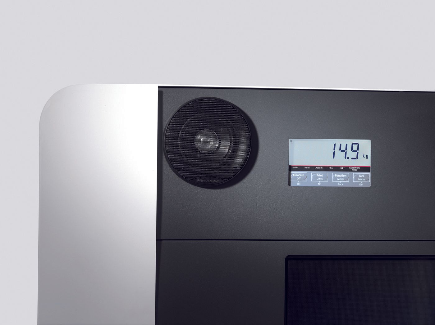 A close up of a digital scale with the number 149 on it.