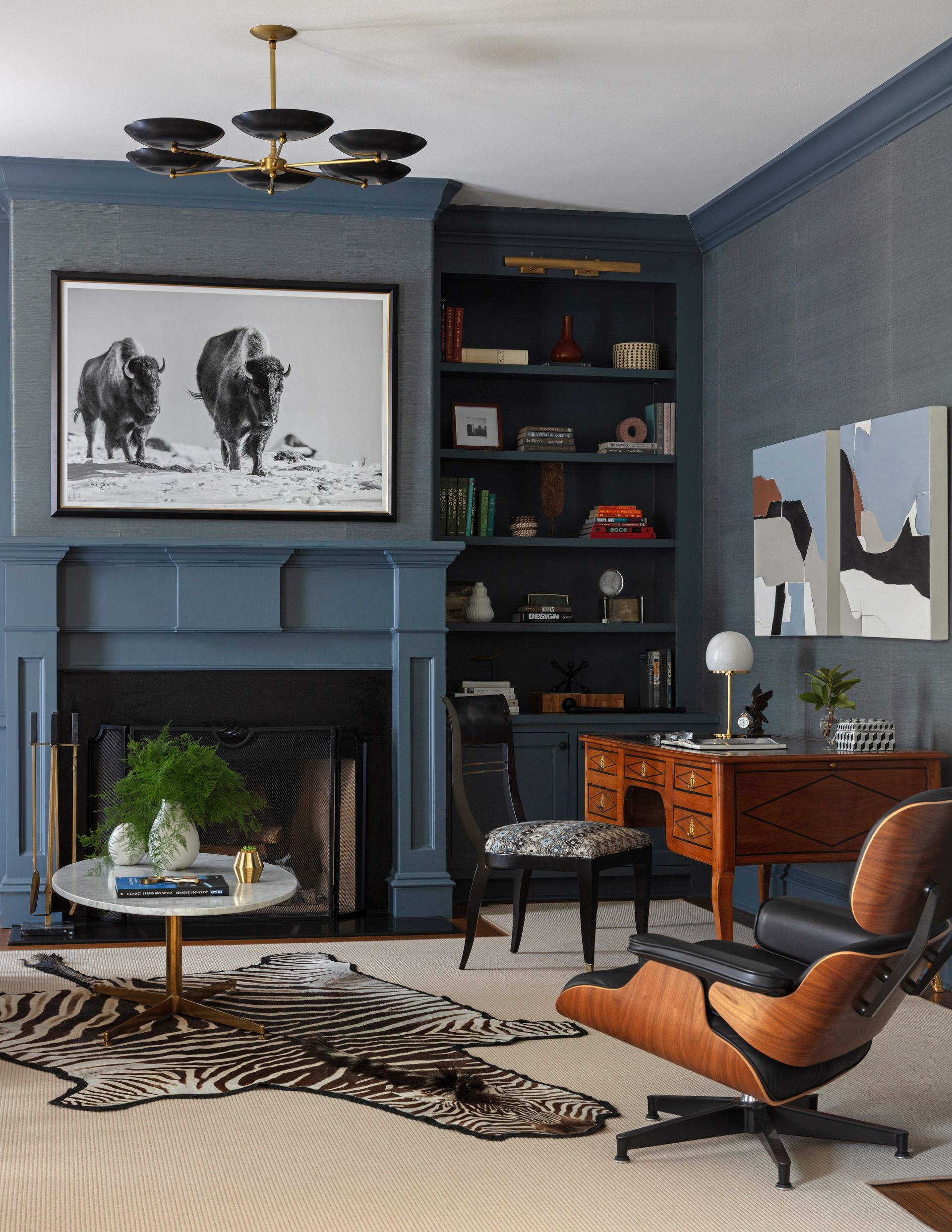 A blue masculine office