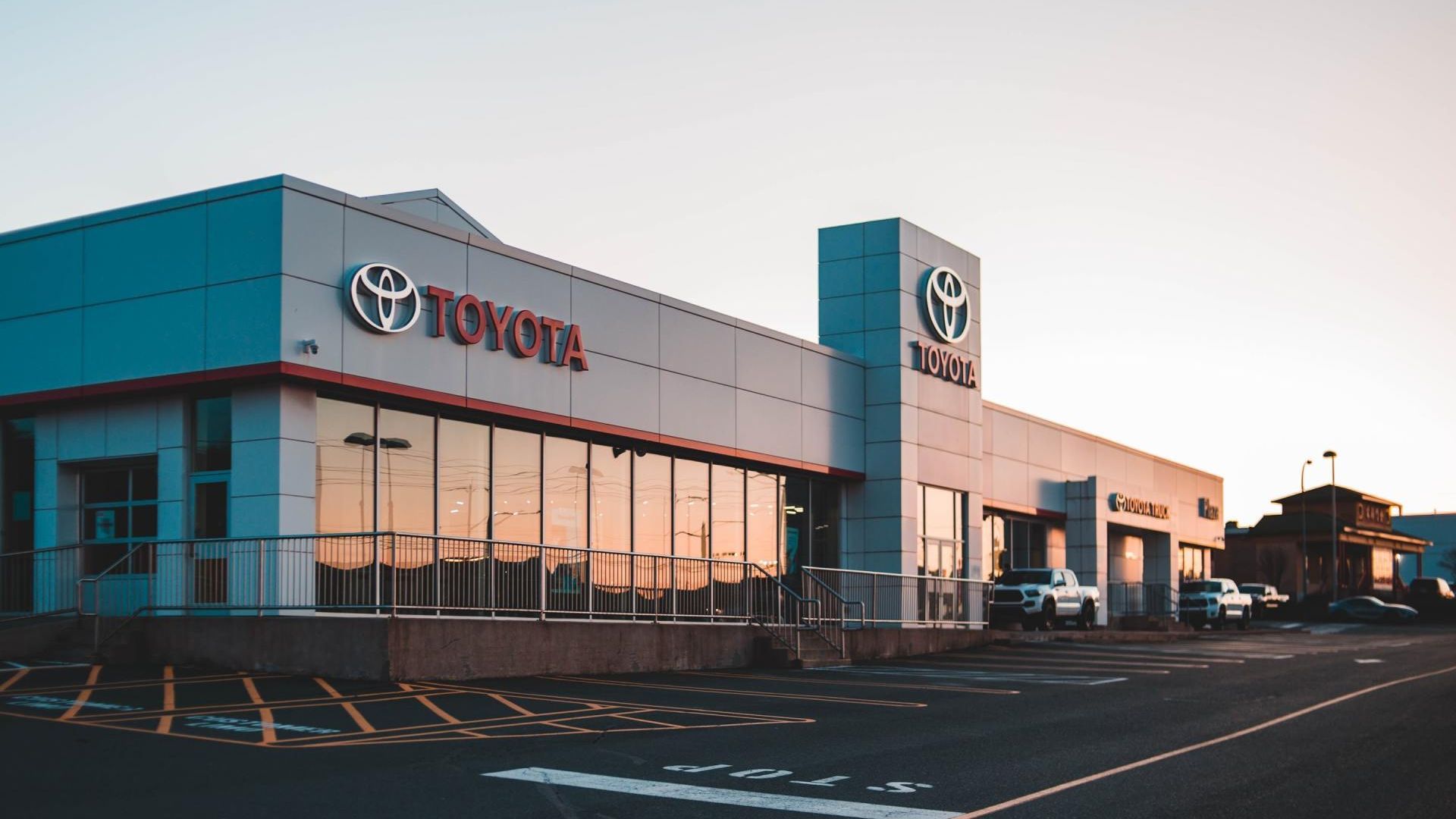 Auto-dealer Car Washes