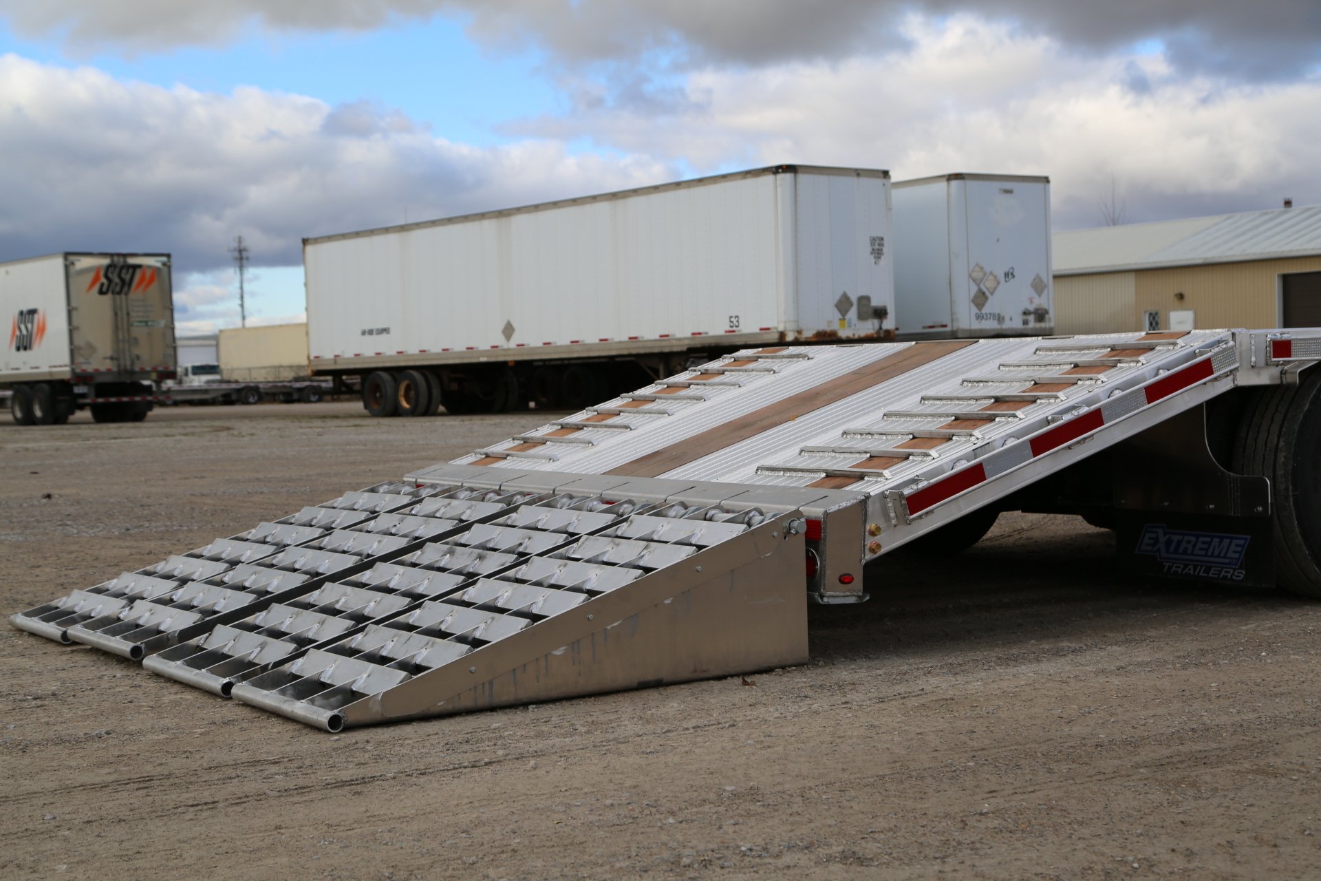 Photo Gallery Extreme Trailers Dunnage rack Trailer tool box