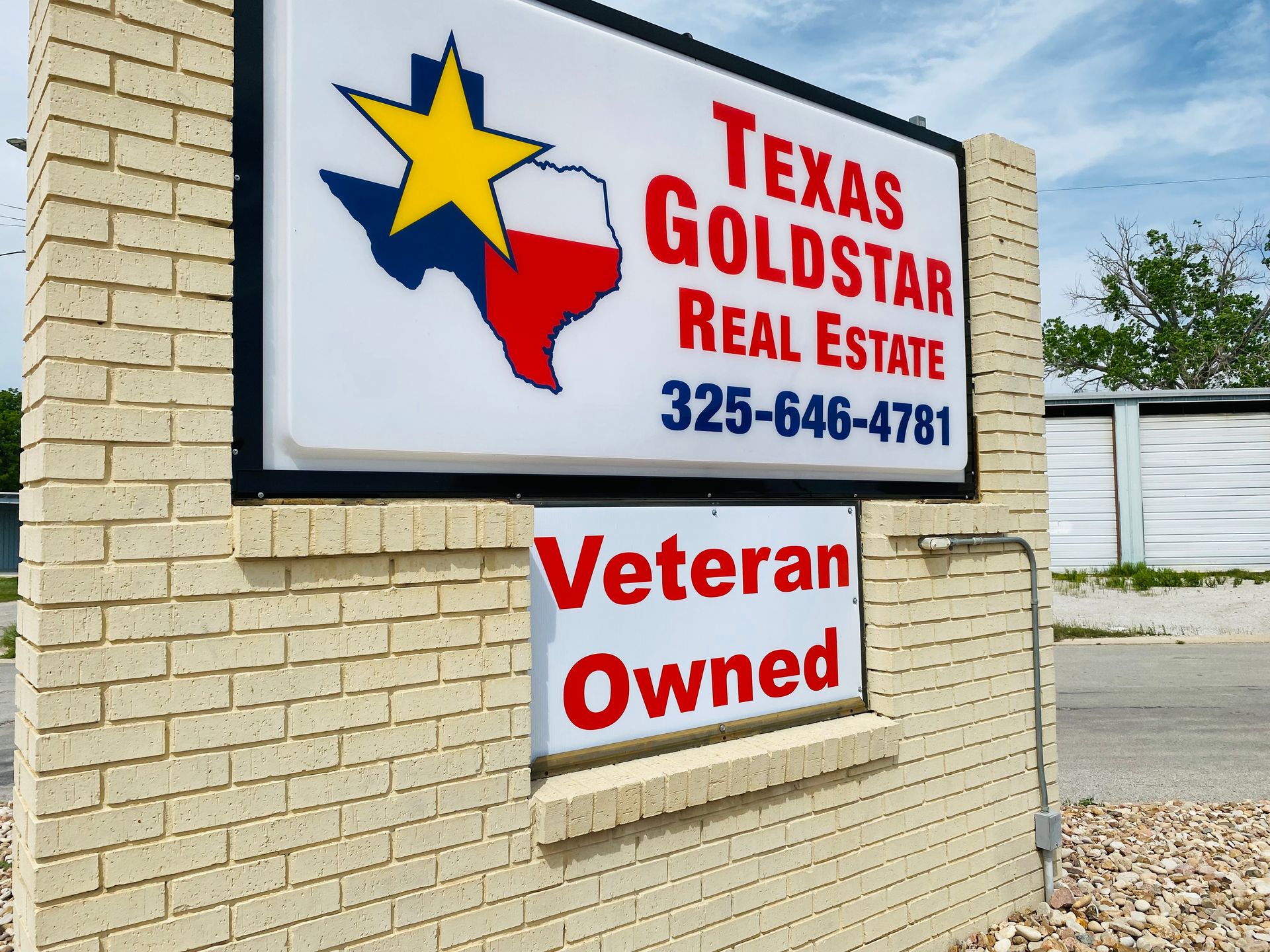 Texas Goldstar Real Estate brokerage sign at 3007 US Highway 377, Brownwood, Texas