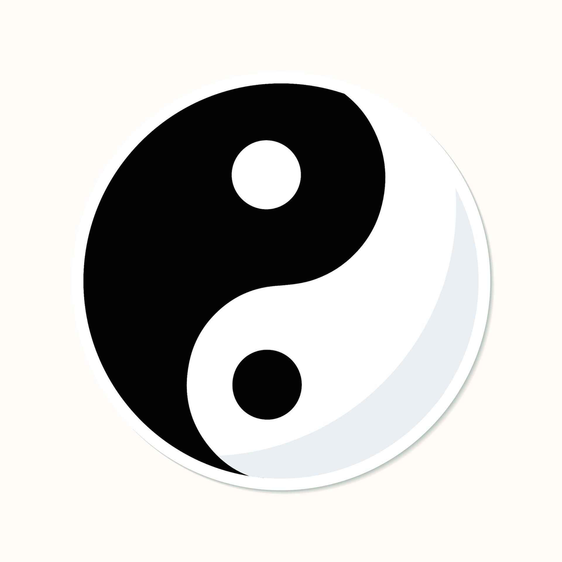 Un símbolo yin yang en blanco y negro sobre un fondo blanco.