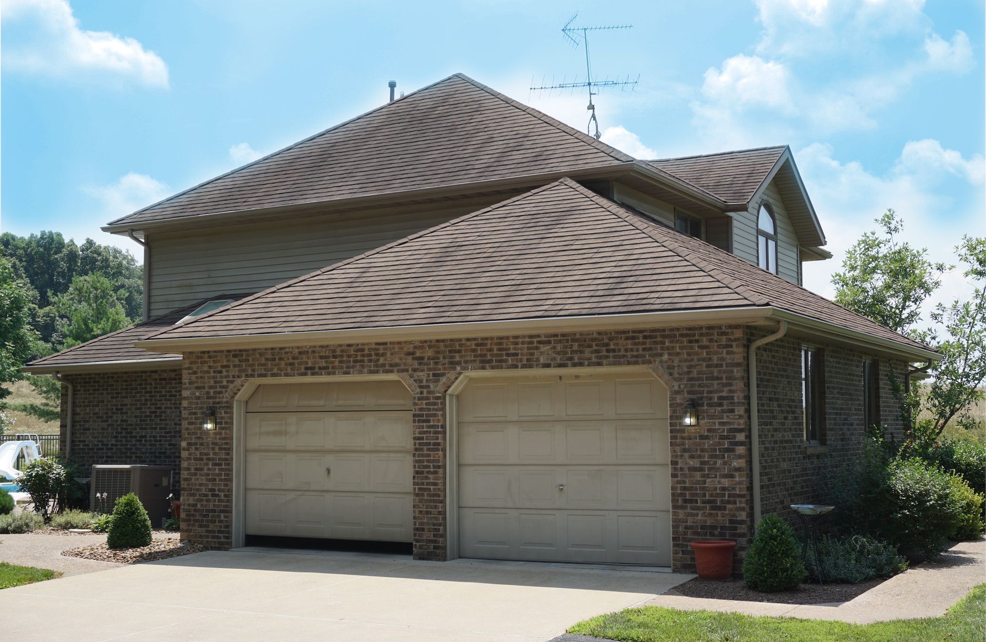 Conventional Garage, Metal Shingles