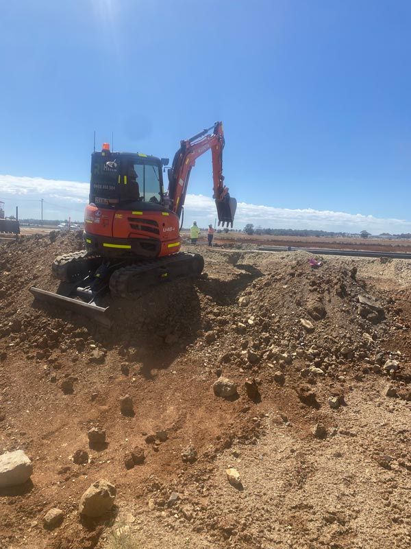 RL Hire Machinery Hire in Dubbo