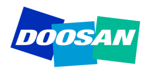 Un logo Doosan bleu et vert sur fond blanc