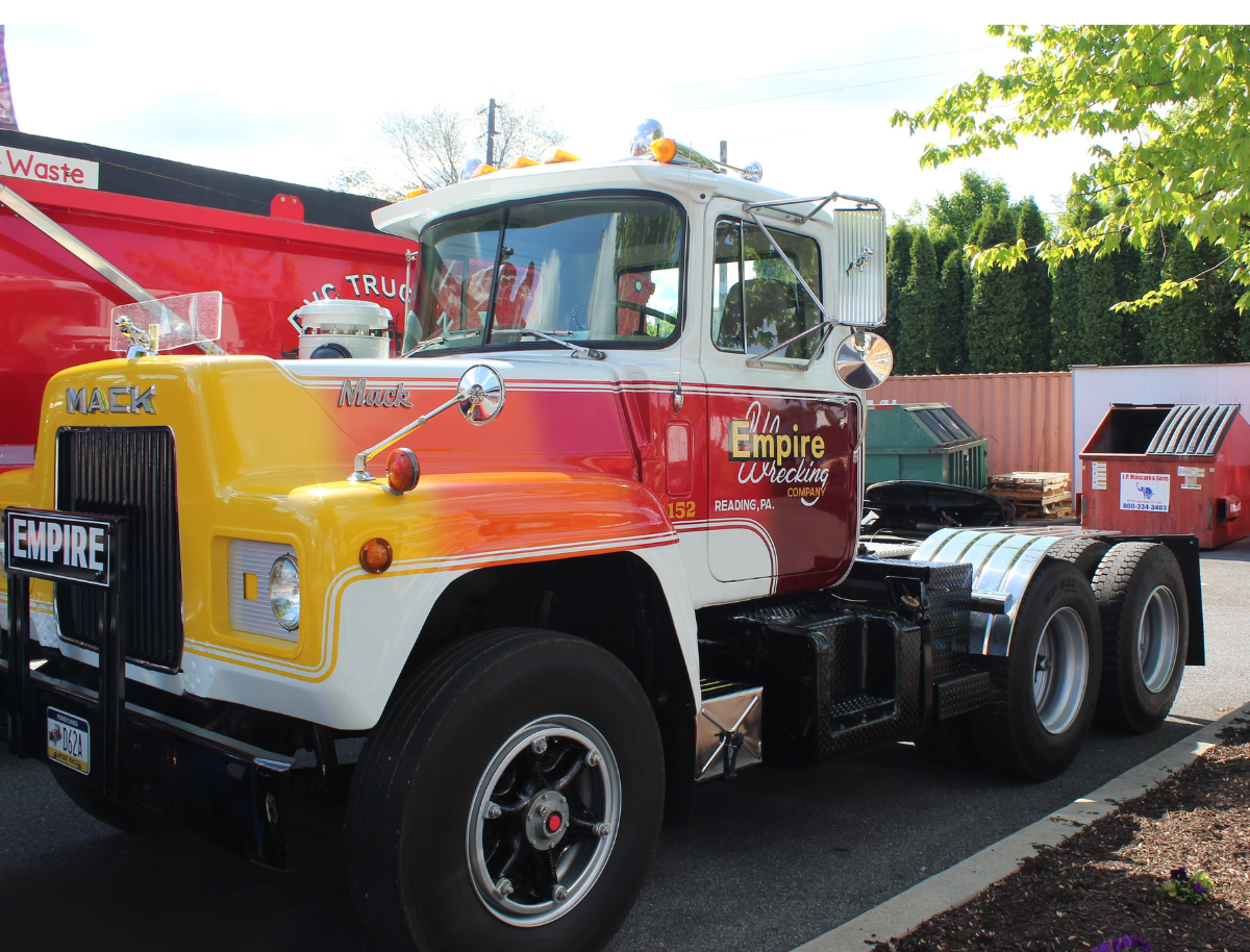 1973 Mack Model R Cab