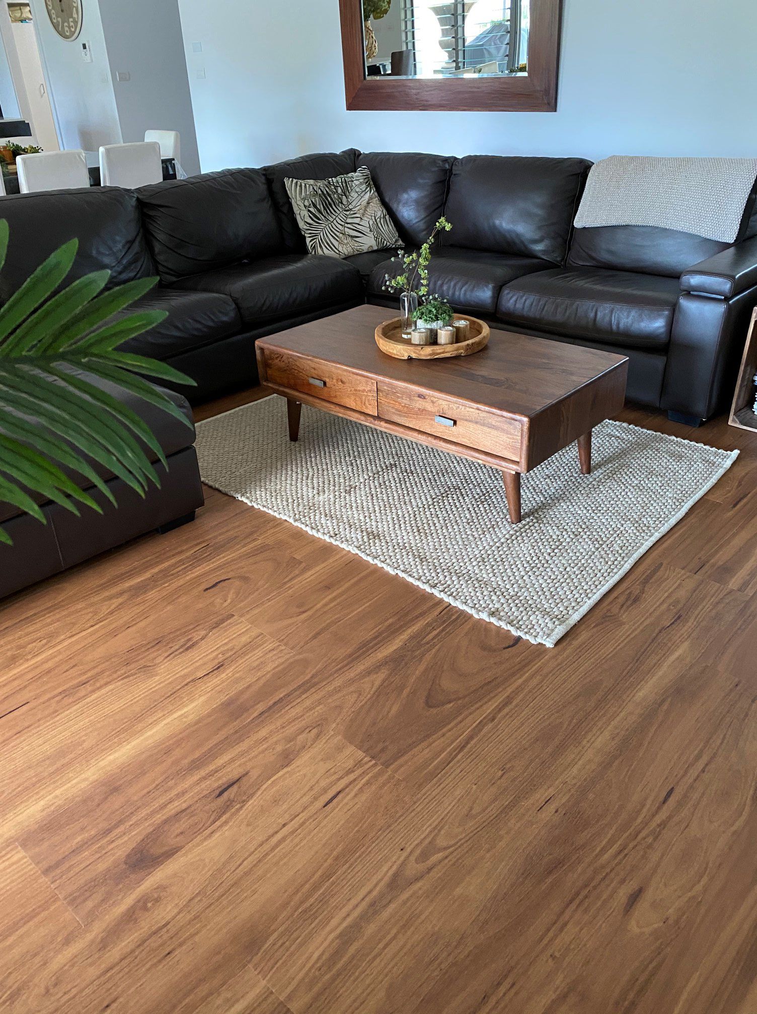 Modern Living Room With Vinyl Flooring — Geoff Thompson's Independent Flooring Centre In Port Macquarie, NSW