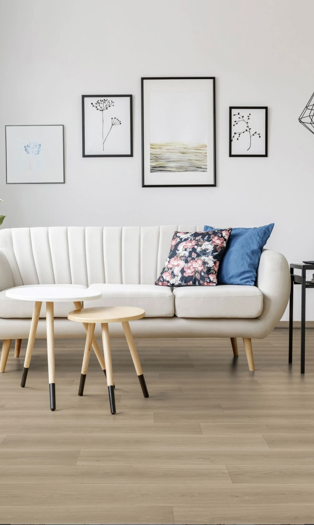 Living Room With Vinyl Flooring And Stylish Furniture — Geoff Thompson's Independent Flooring Centre In Port Macquarie, NSW