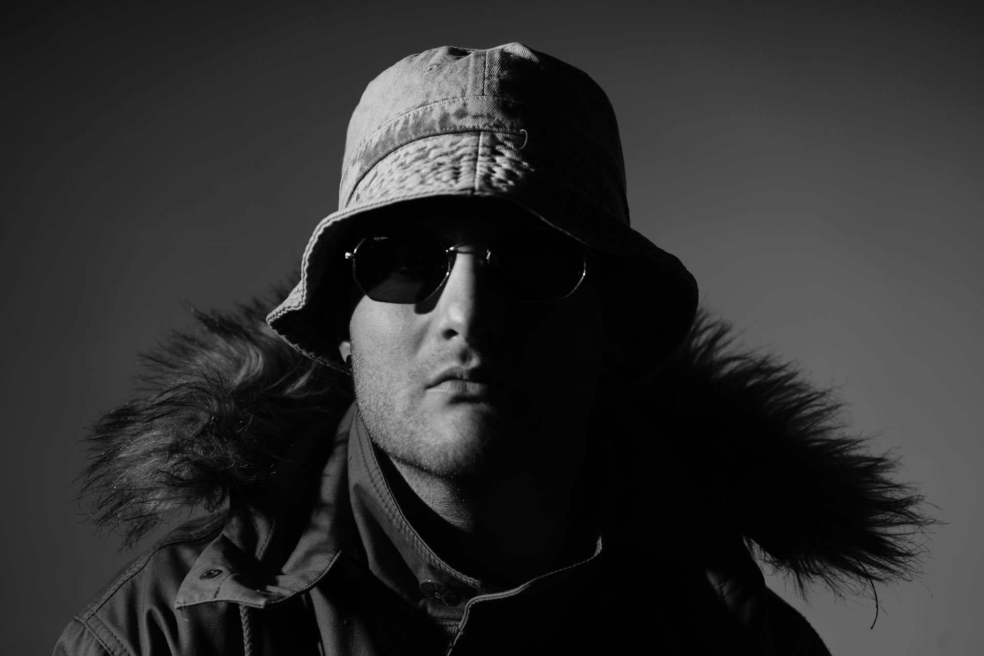 Tom White as Oasis