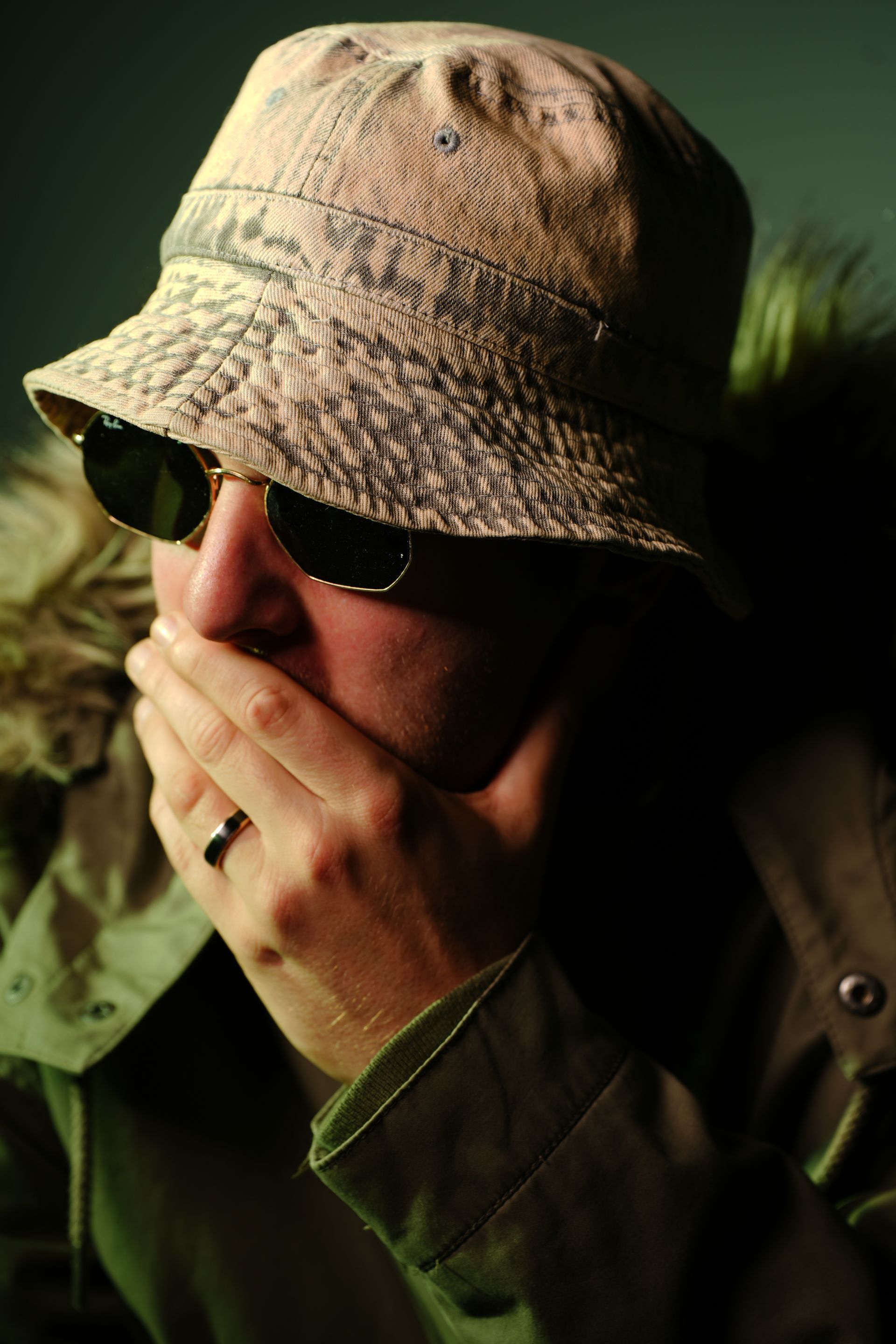 Tom White as Oasis
