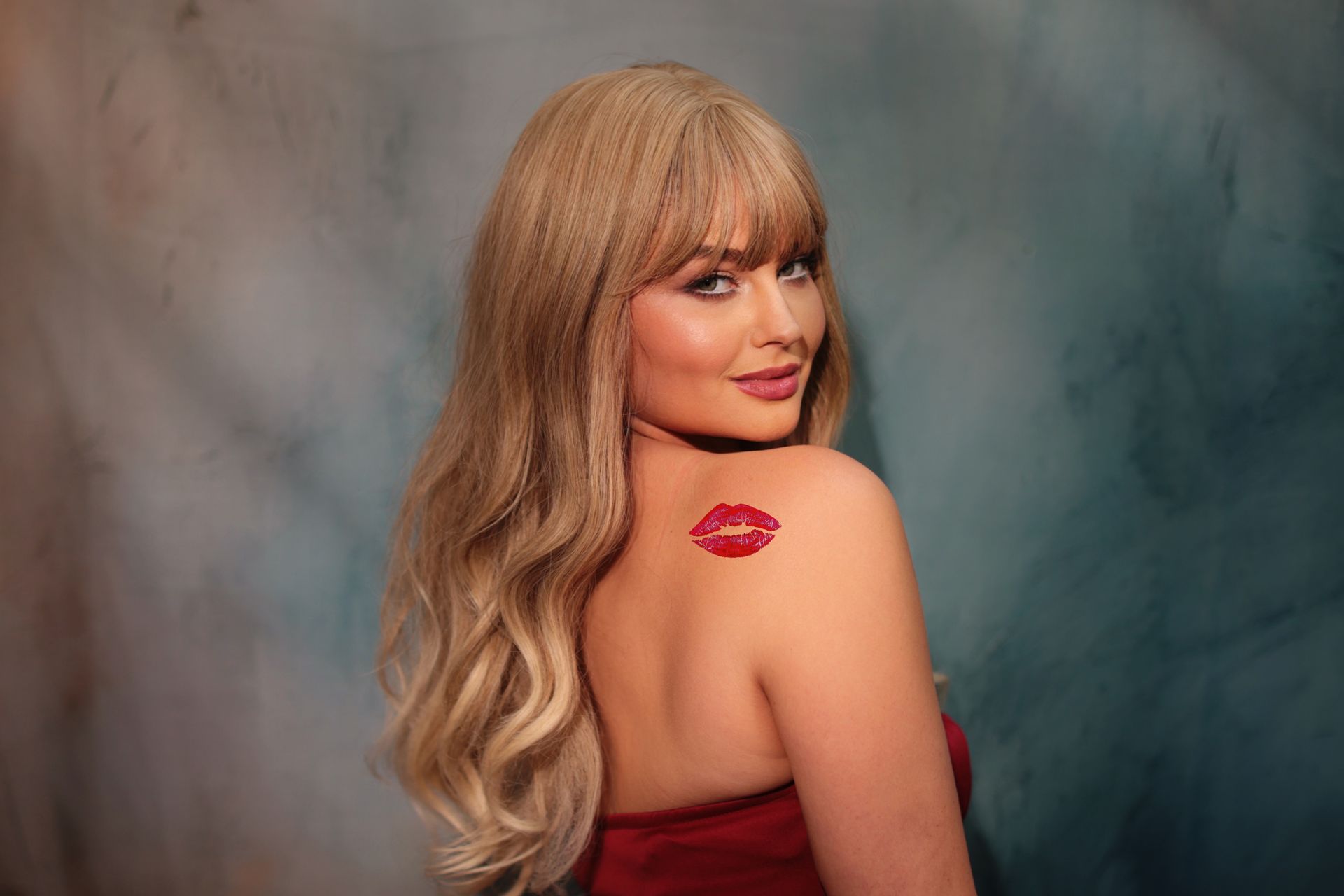 Sabrina Carpenter tribute act - Aston Management