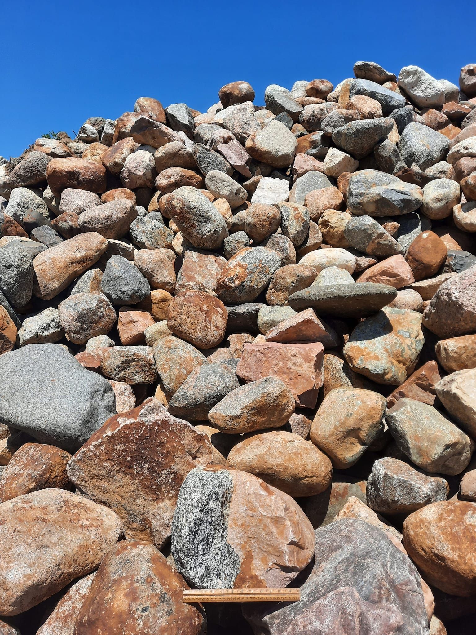 Oversized river rock and decorative landscape stone available in Larchwood, Iowa