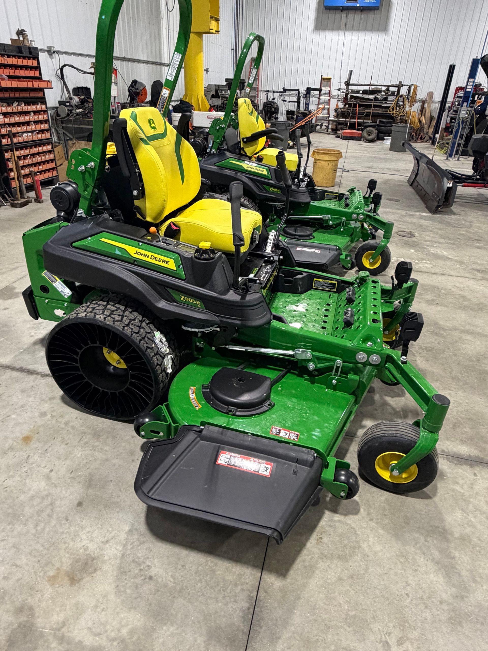 Electric lawn mower  |  Waterloo, IA | Professional Lawn Care