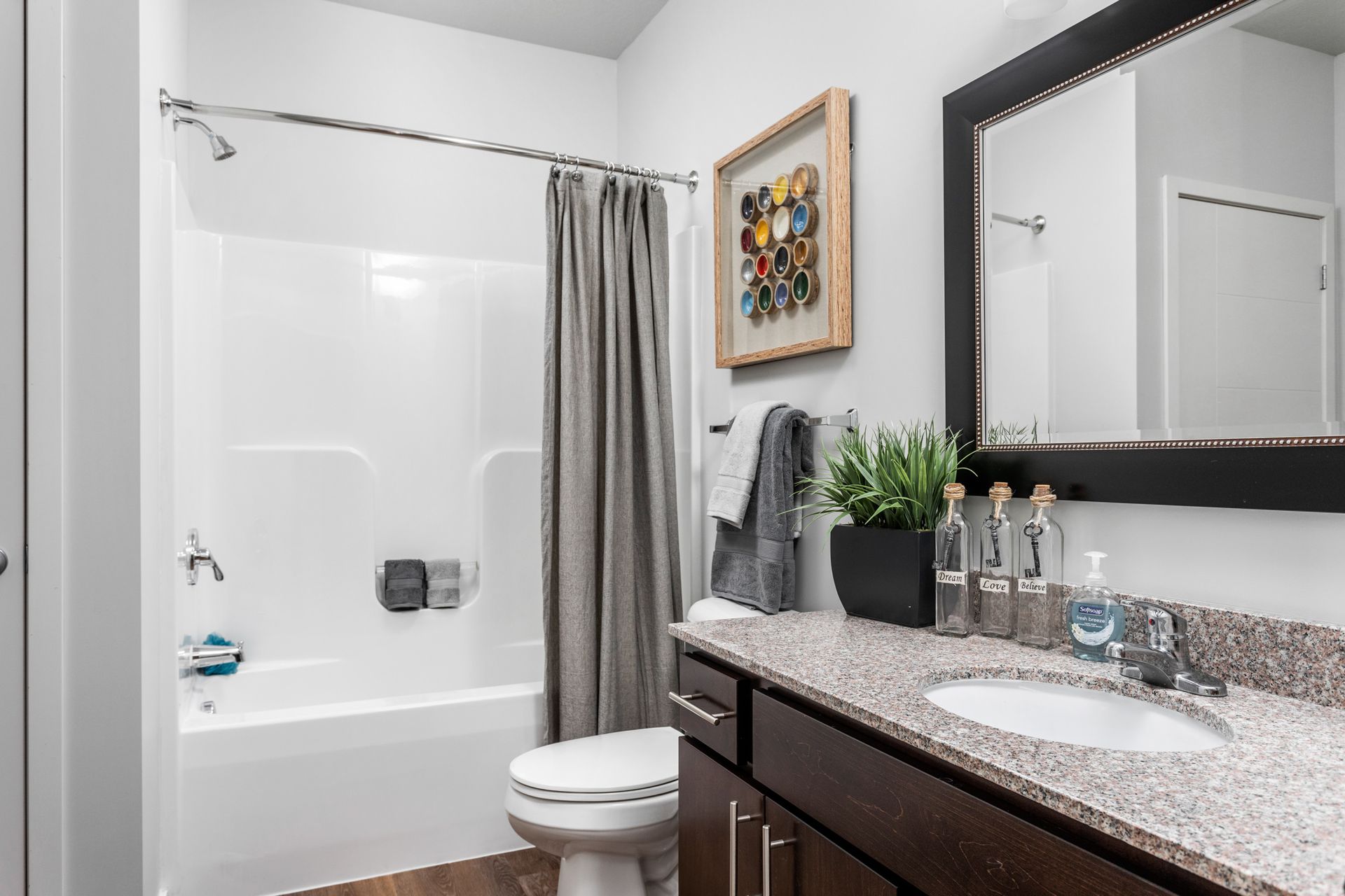 The Pines - bathroom and tub area
