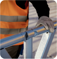 Continuous handrail