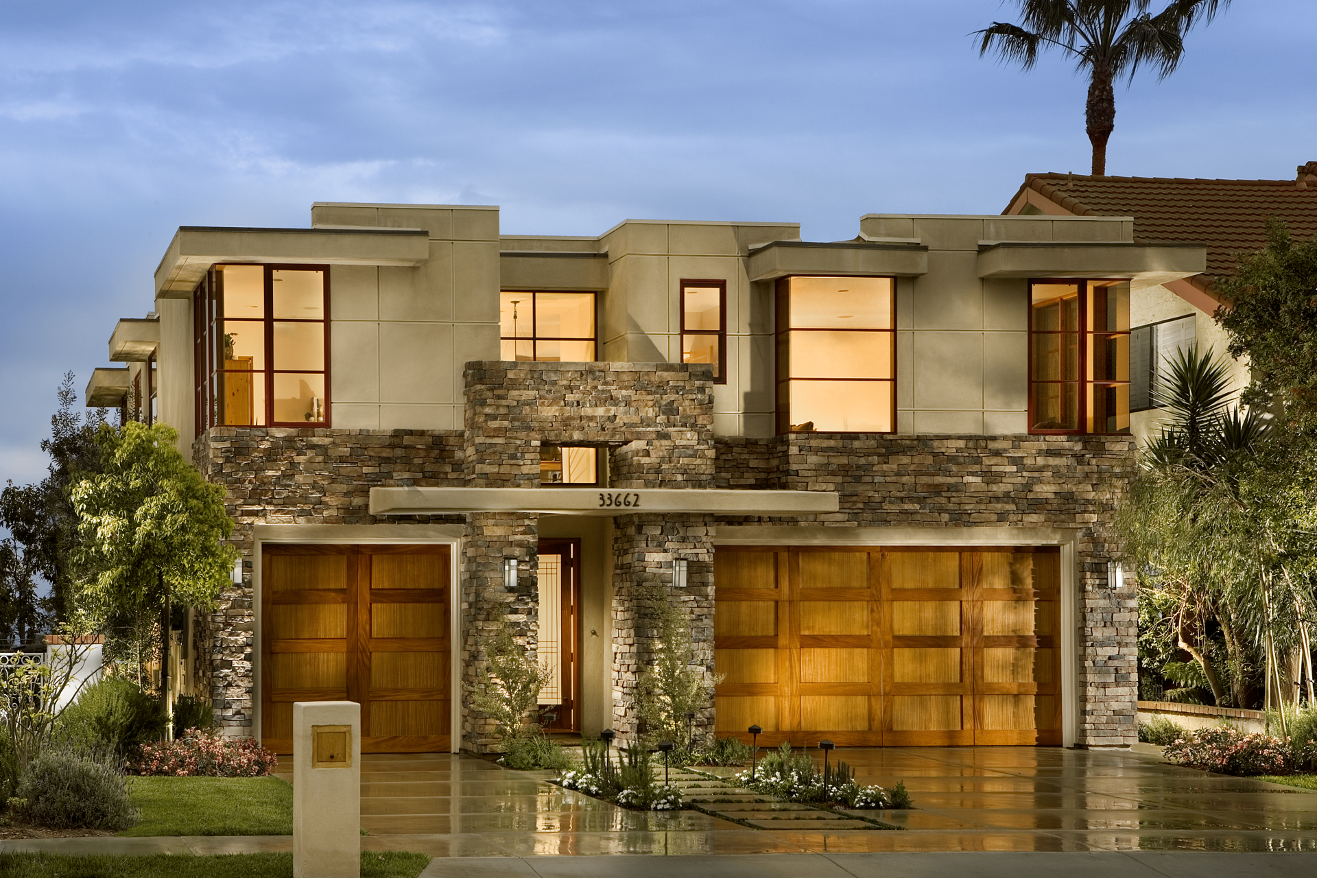 Contemporary House in Dana Point designed by Studio 6 Architects