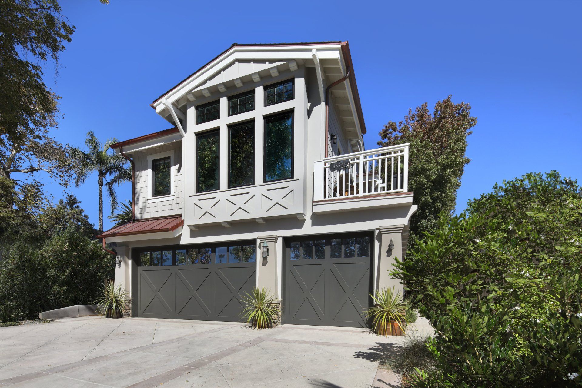 Image of a craftsman home in Dana Point designed by Studio 6 Architects