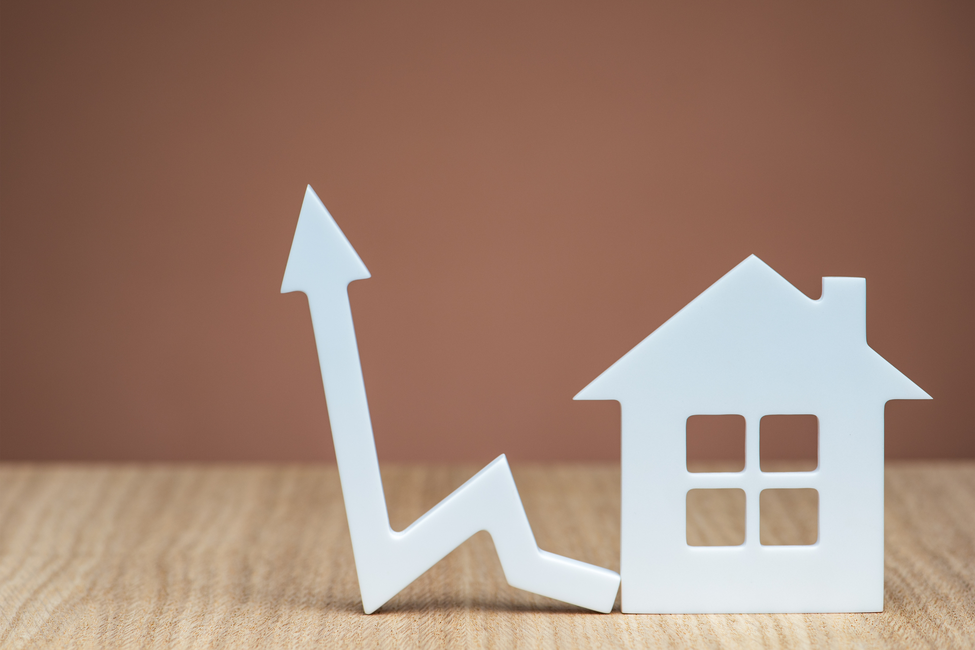 how much do real estate agents make