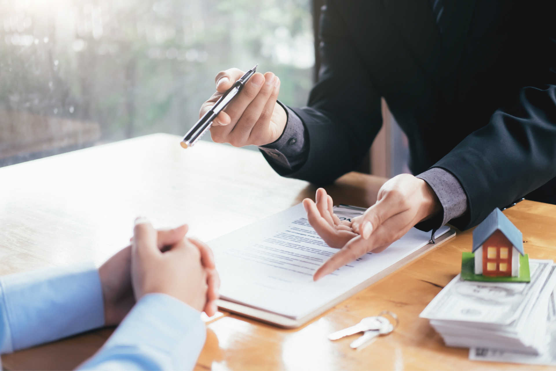 how much do real estate agents make