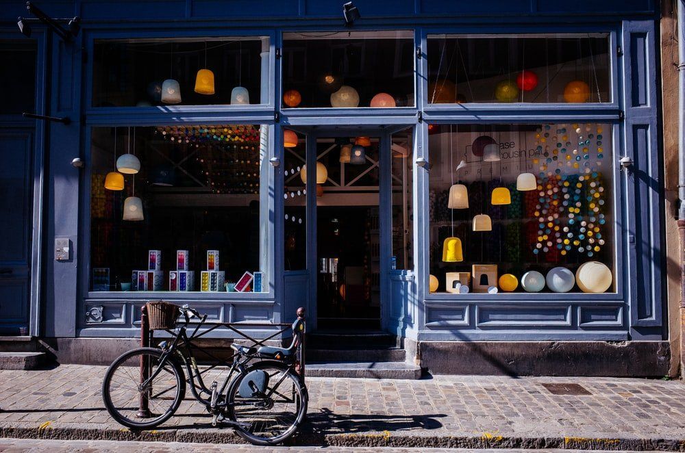 Storefront with customers that don't want to see pests