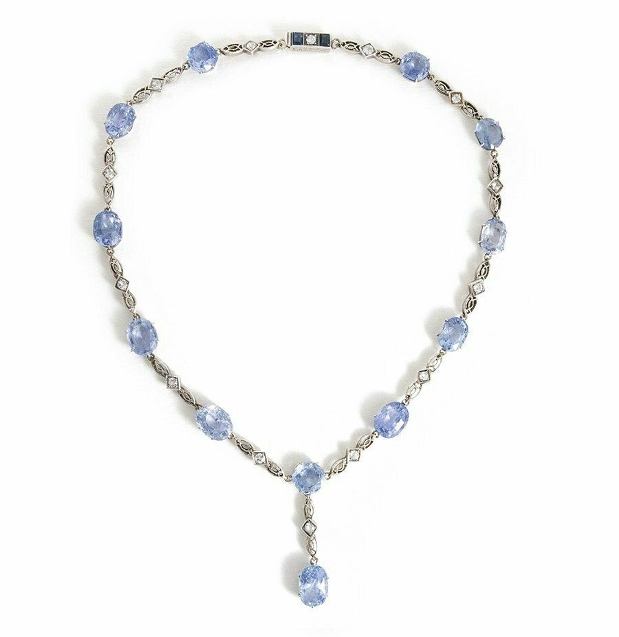 Necklaces & Pendants