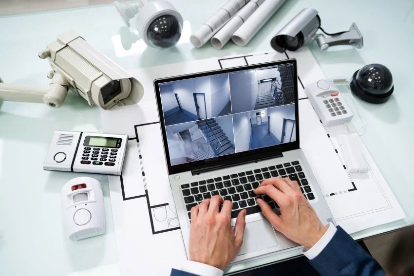 FriulSecurity  PRIVAPOL srl VideoZeta installazione e manutenzione di impianti videosorveglianza H24, allarmi antintrusione 
