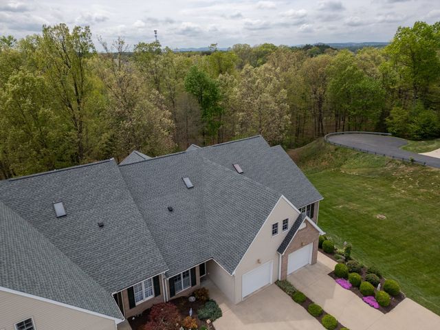 Finished shingle roof in Fishersville, VA