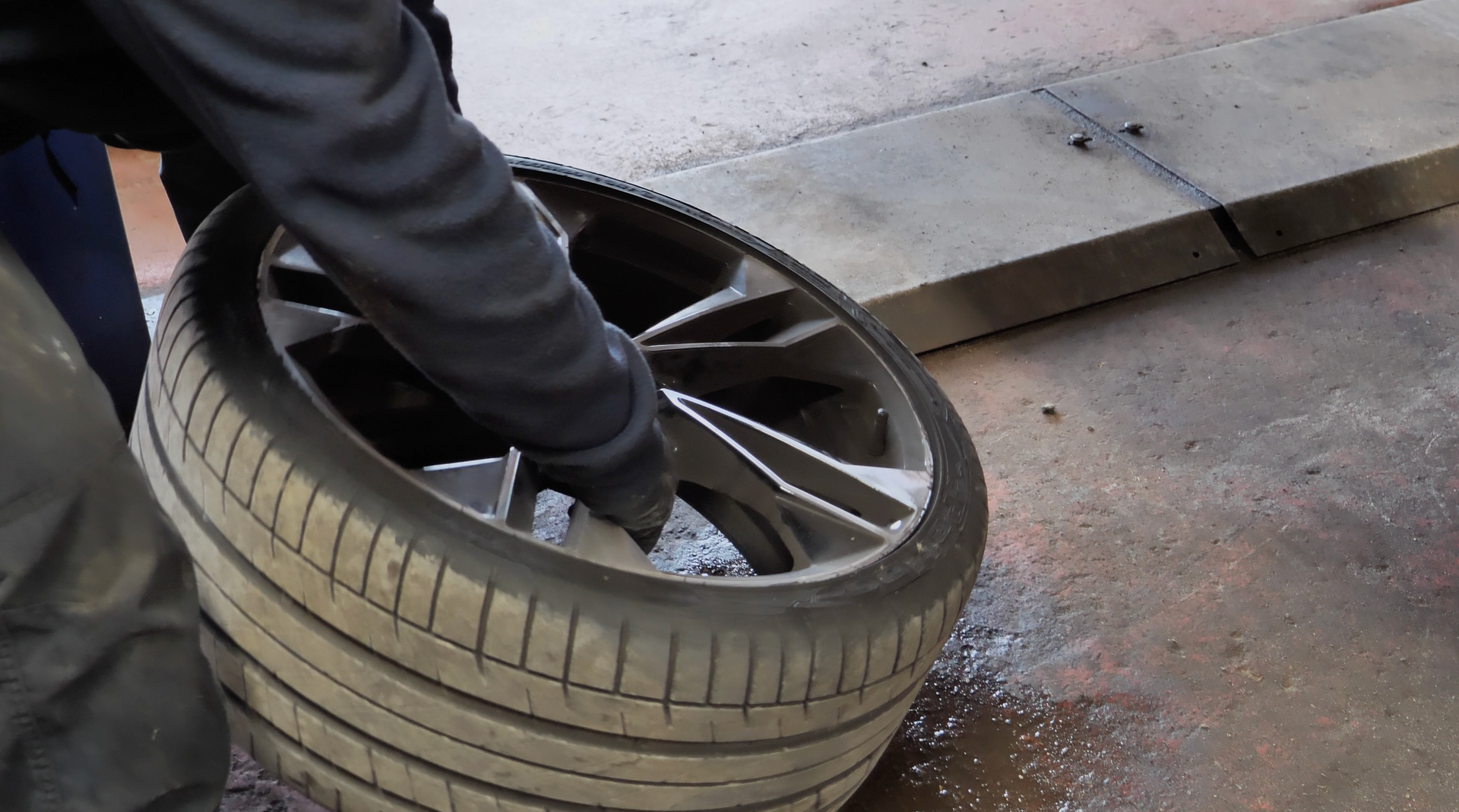 tyre replacement and fitting