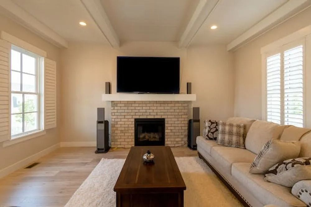 RECLAIMED HARDWOOD FLOORING