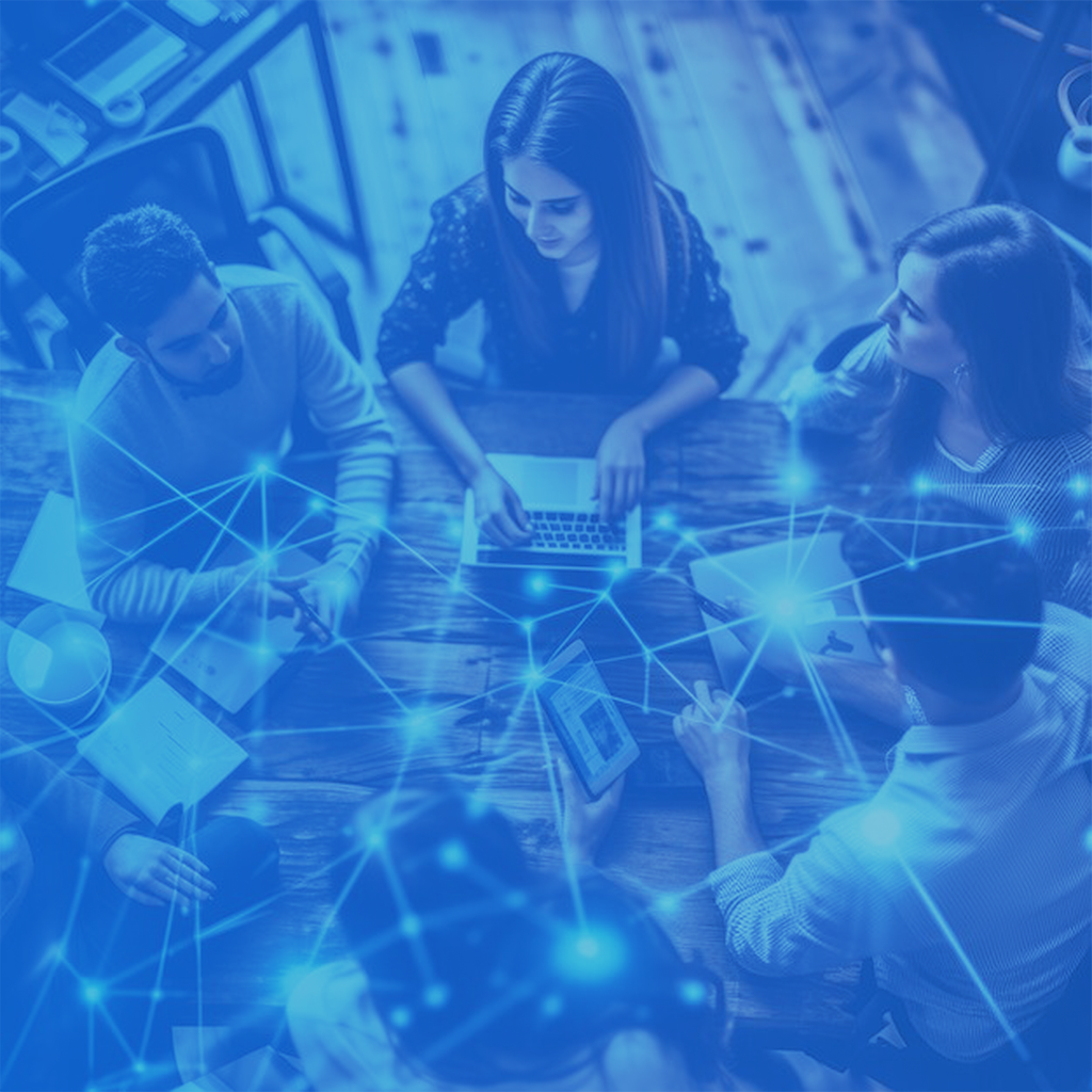 Profissionais em reunião estratégica com tecnologia e conexões digitais, simbolizando transformação 