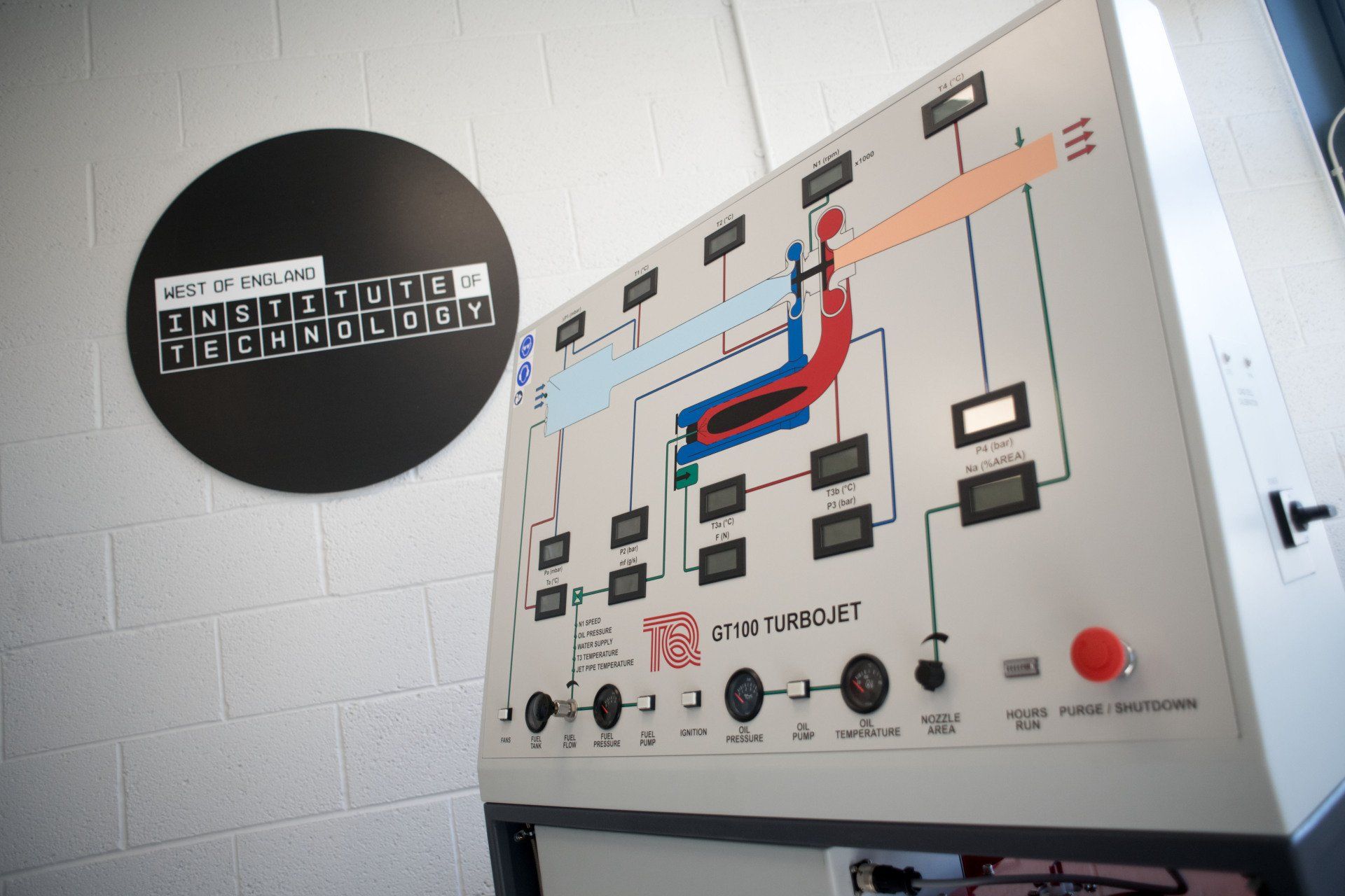 A sign on a wall that says electronic technology