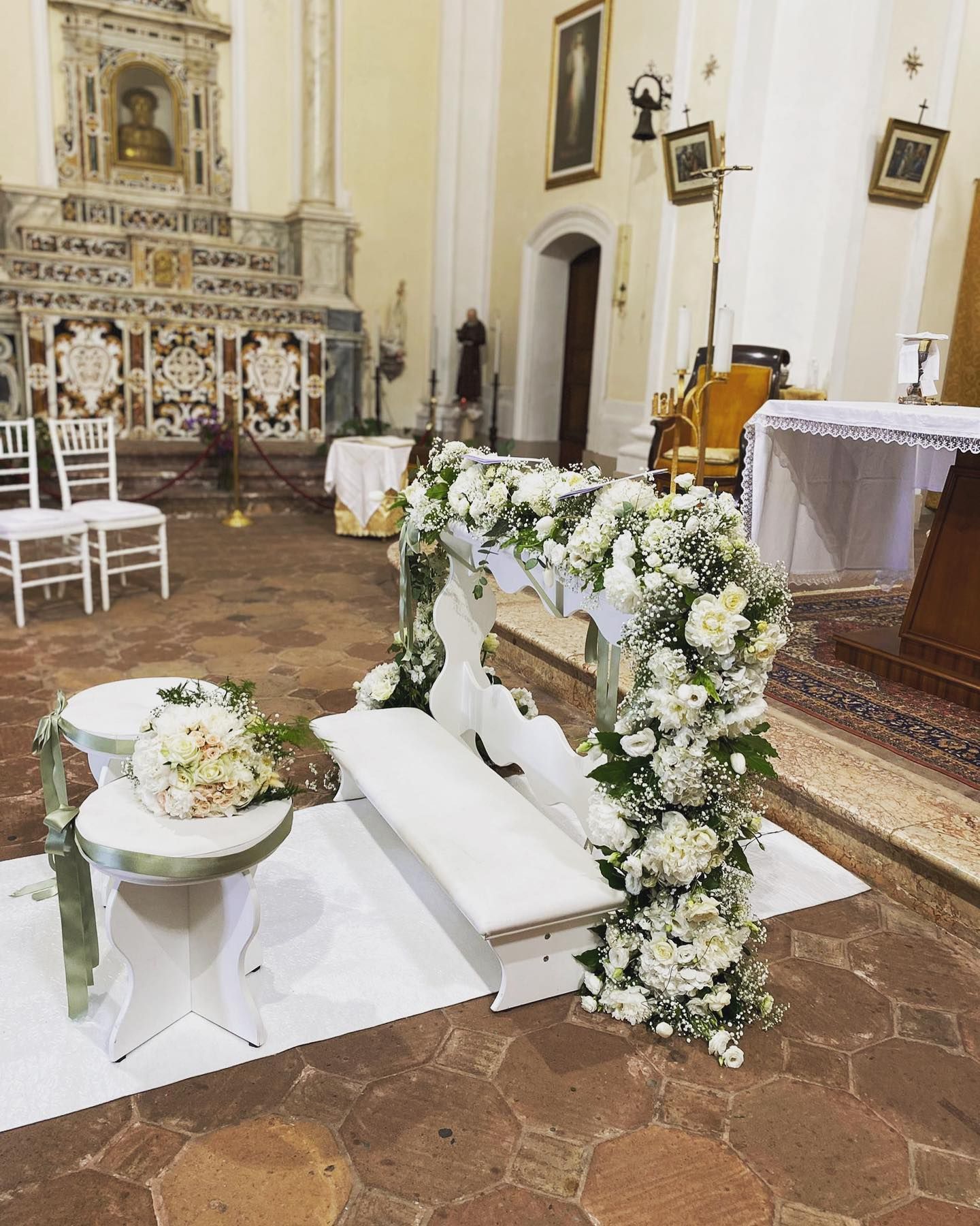 allestimento interno chiesa