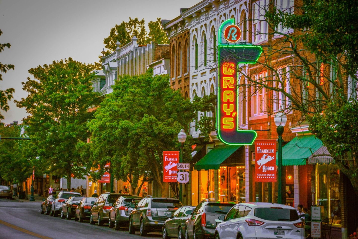 Grey's on Main | Franklin Driving Tours