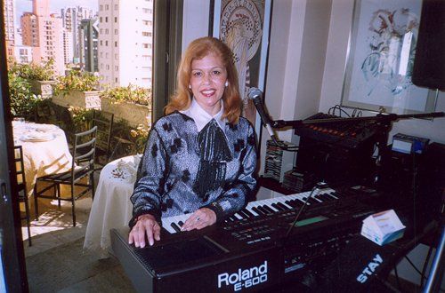 Aulas de Música, Teclado, Canto e Piano - Studio Carmen Sanches