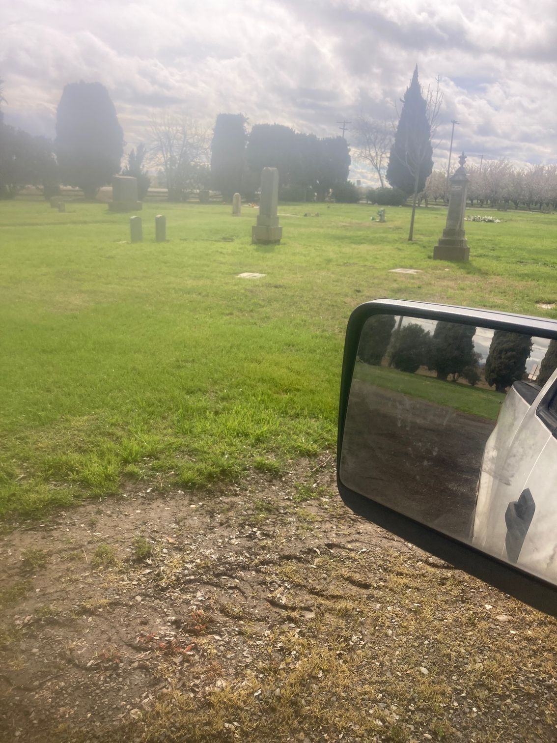 Farmington Memorial Park Cemetery grounds CA