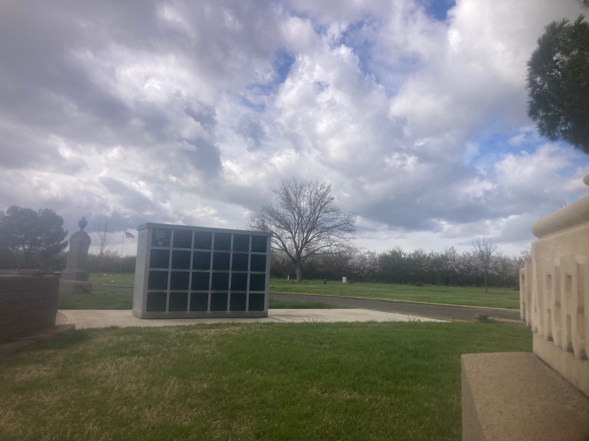 Farmington Memorial Park Cemetery grounds CA