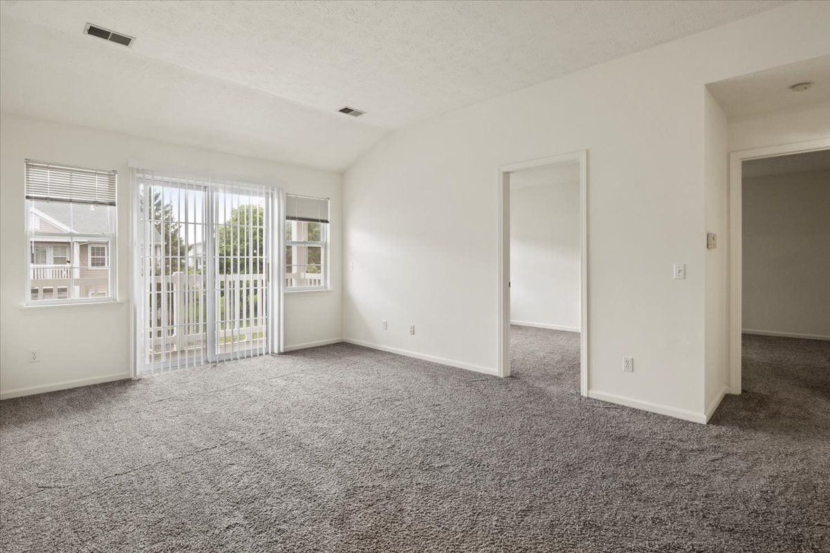 Summit Knolls Apartments & Townhomes Photo Gallery