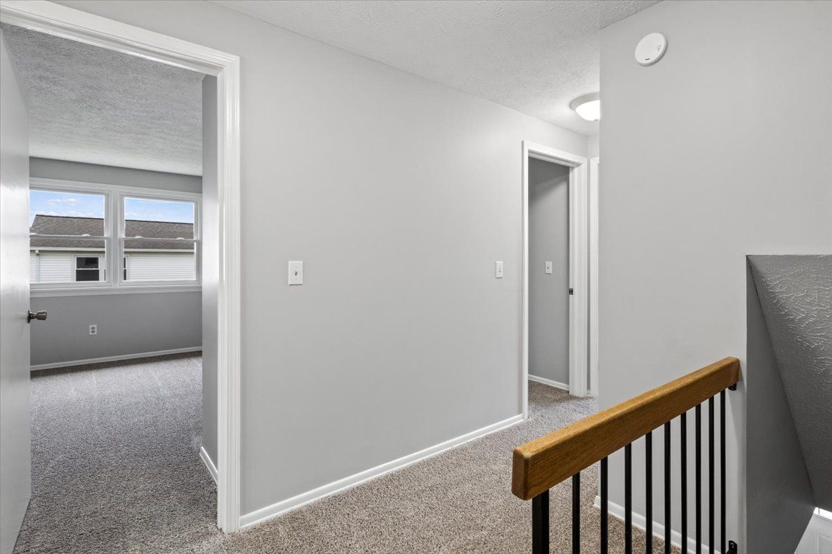 Summit Knolls Apartments & Townhomes Photo Gallery