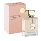 Caja de perfume rosa y frasco transparente con tapón dorado con la etiqueta Club de Nuit Women