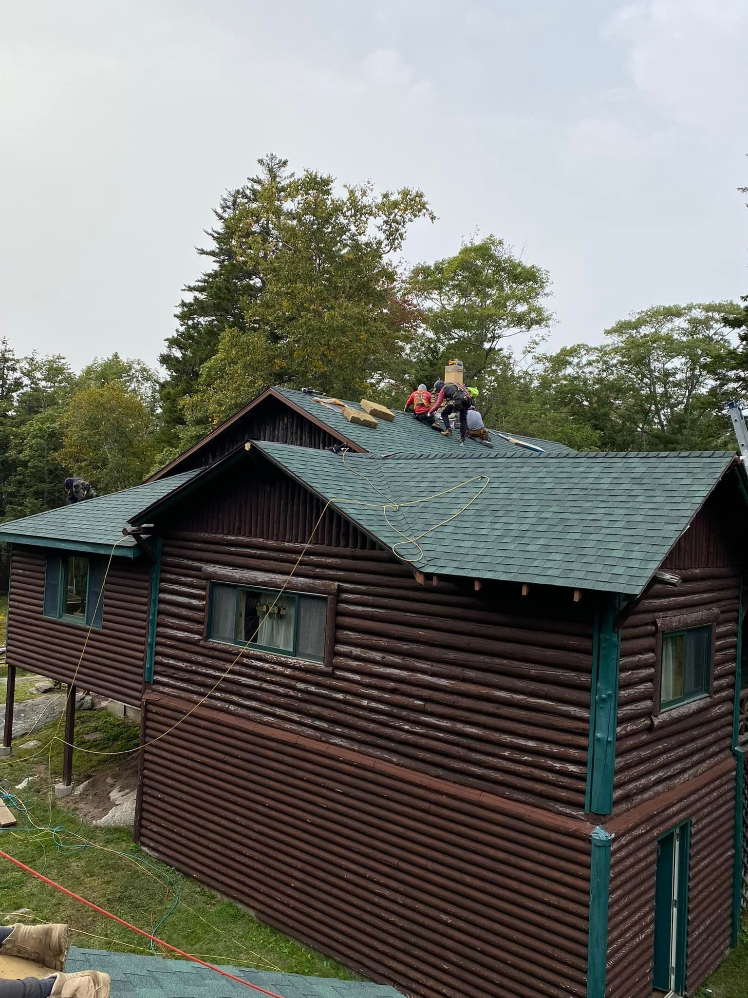 Replaced roof in New Castle