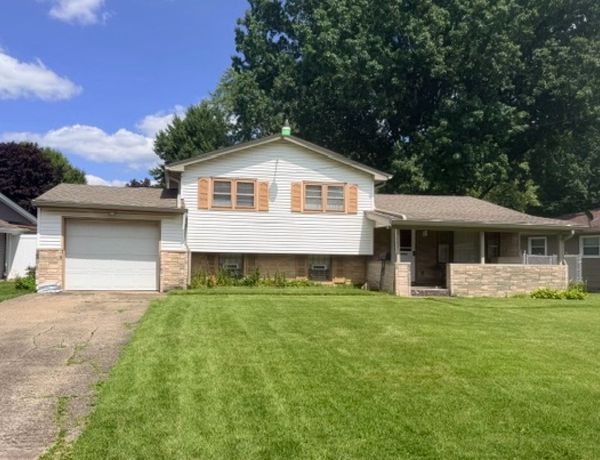 CANFIELD CONDO FOR AUCTION SALE