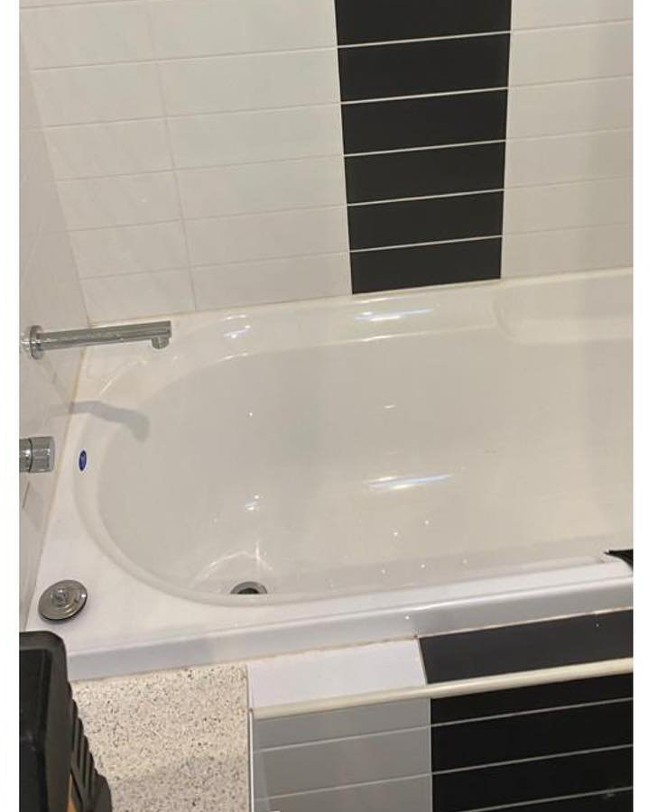 Before Changing Bathtub – Melbourne, VIC – Catco Plumbing